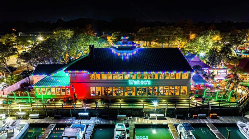 Wahoo's restaurant in Murrells Inlet with roofline lights